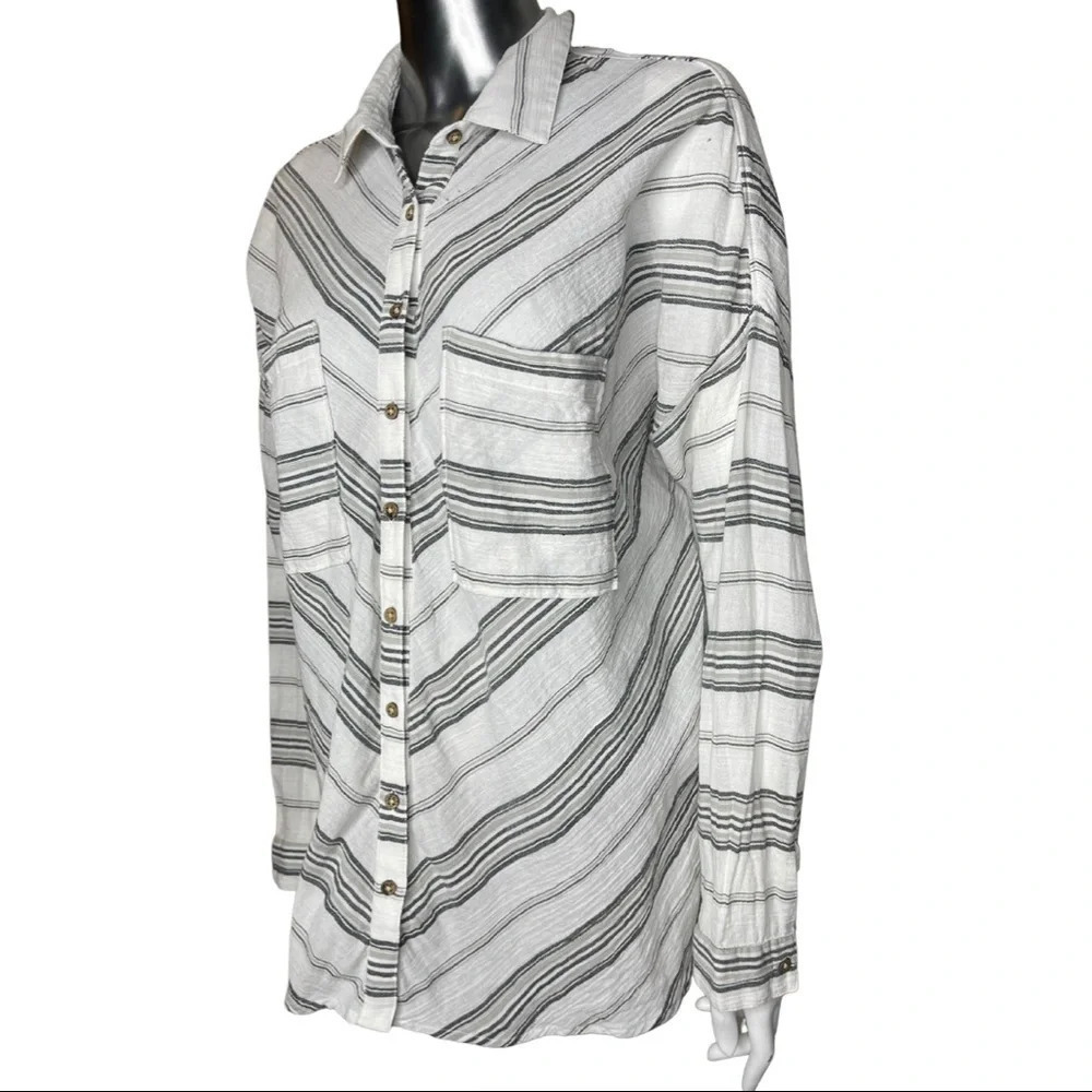 🛍️ O'Neill Button Front Long Sleeve Stripe Top Grey White Blouse Small - Picture 7 of 7